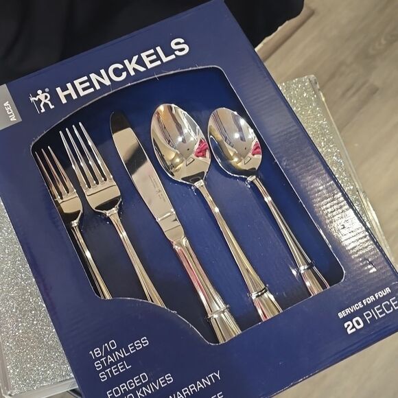 Henckels Alcea 18/10 Stainless Steel Forged 20-PC Service Of 4 Flatware Set - Picture 6 of 6